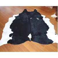 Cow Hide Floor Rug - 104 / Black & White